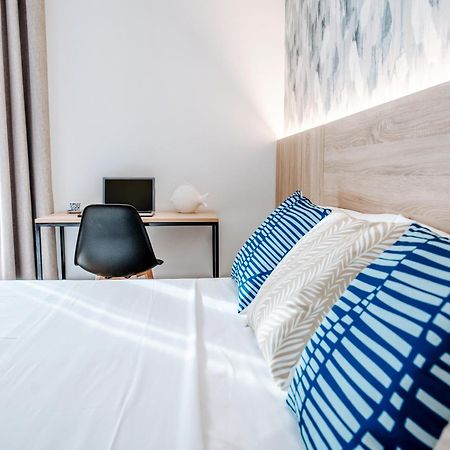 Sweet Lloret Suites โยเรตเดมาร์ ภายนอก รูปภาพ