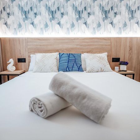 Sweet Lloret Suites โยเรตเดมาร์ ภายนอก รูปภาพ