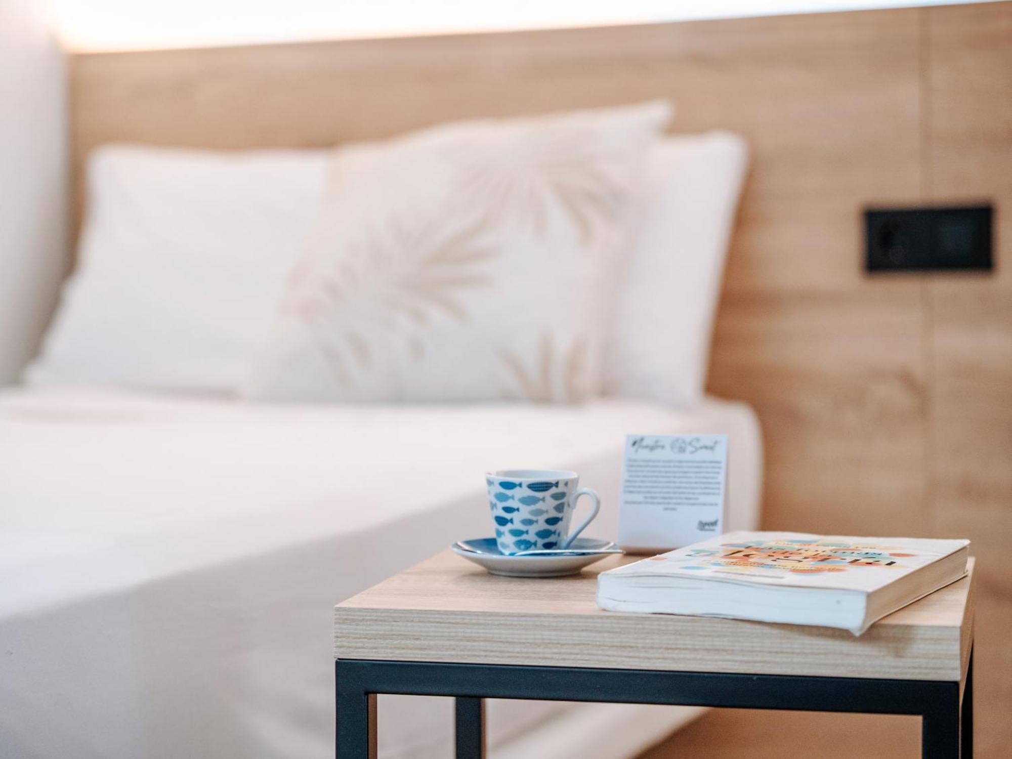 Sweet Lloret Suites โยเรตเดมาร์ ภายนอก รูปภาพ
