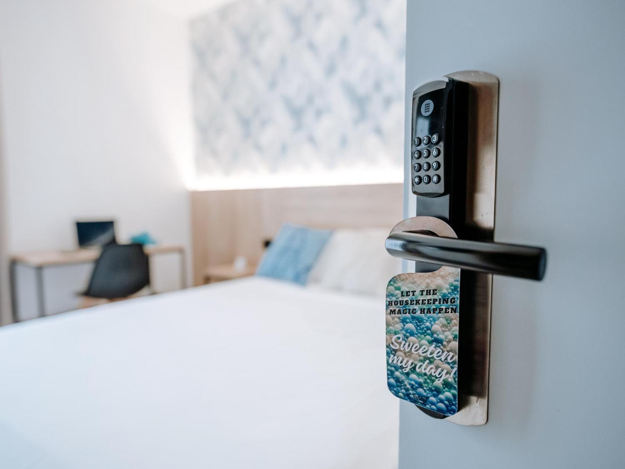 Sweet Lloret Suites โยเรตเดมาร์ ภายนอก รูปภาพ