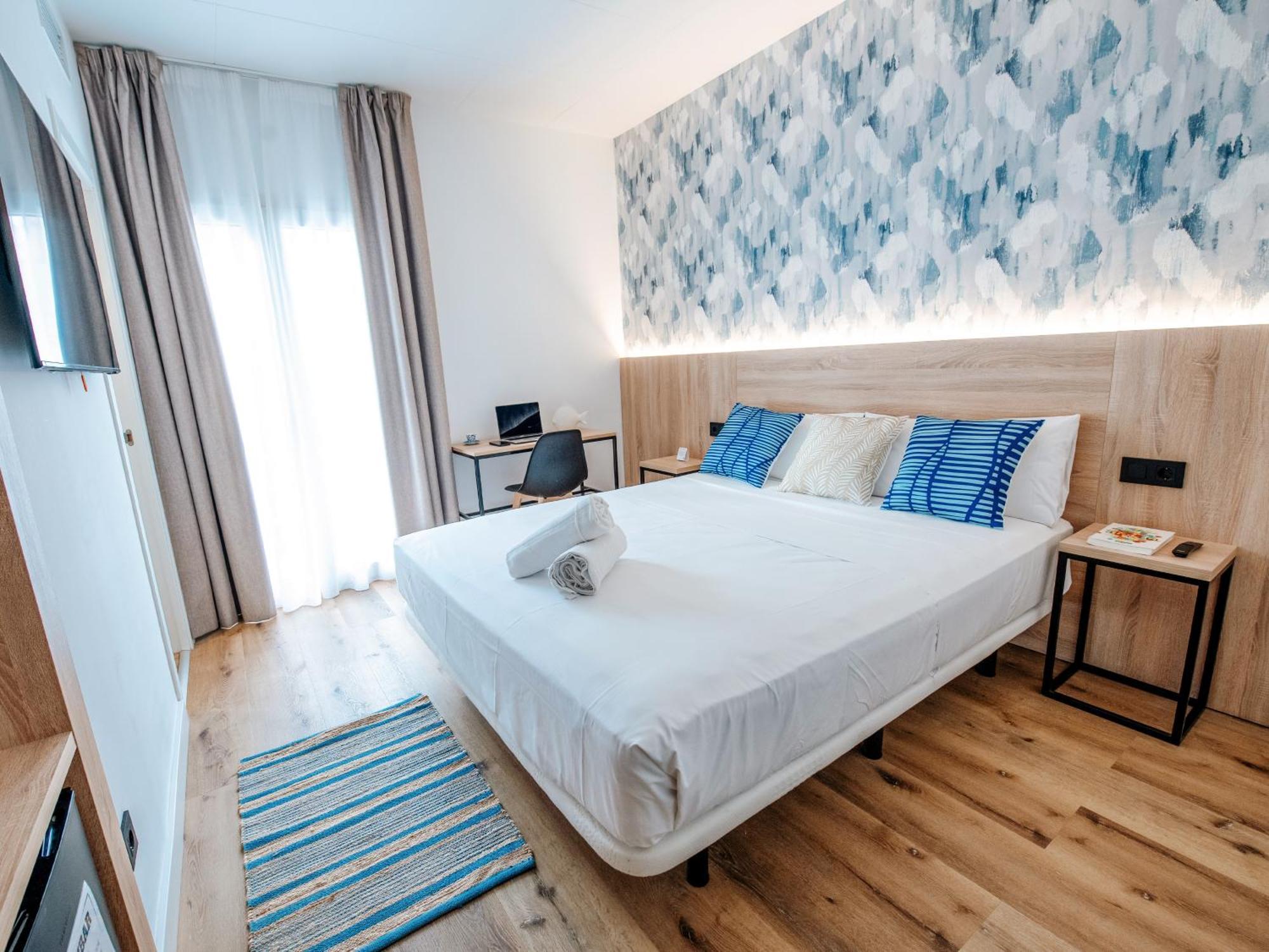 Sweet Lloret Suites โยเรตเดมาร์ ภายนอก รูปภาพ