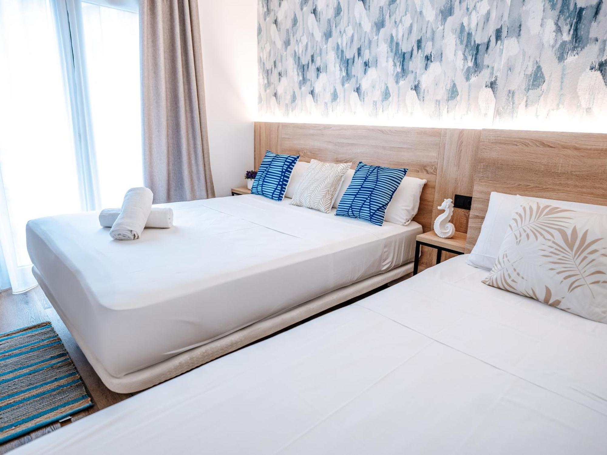 Sweet Lloret Suites โยเรตเดมาร์ ภายนอก รูปภาพ