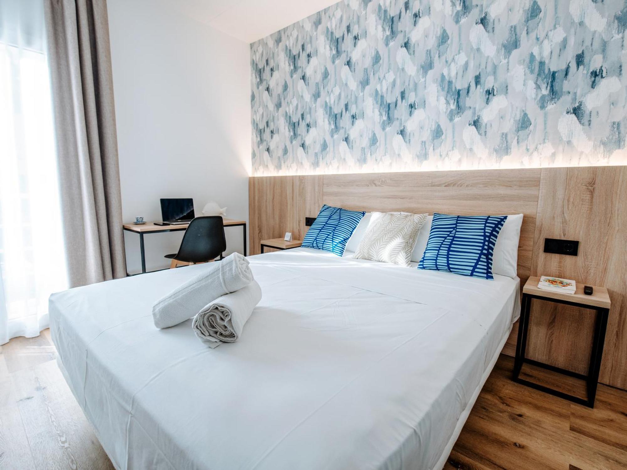 Sweet Lloret Suites โยเรตเดมาร์ ภายนอก รูปภาพ
