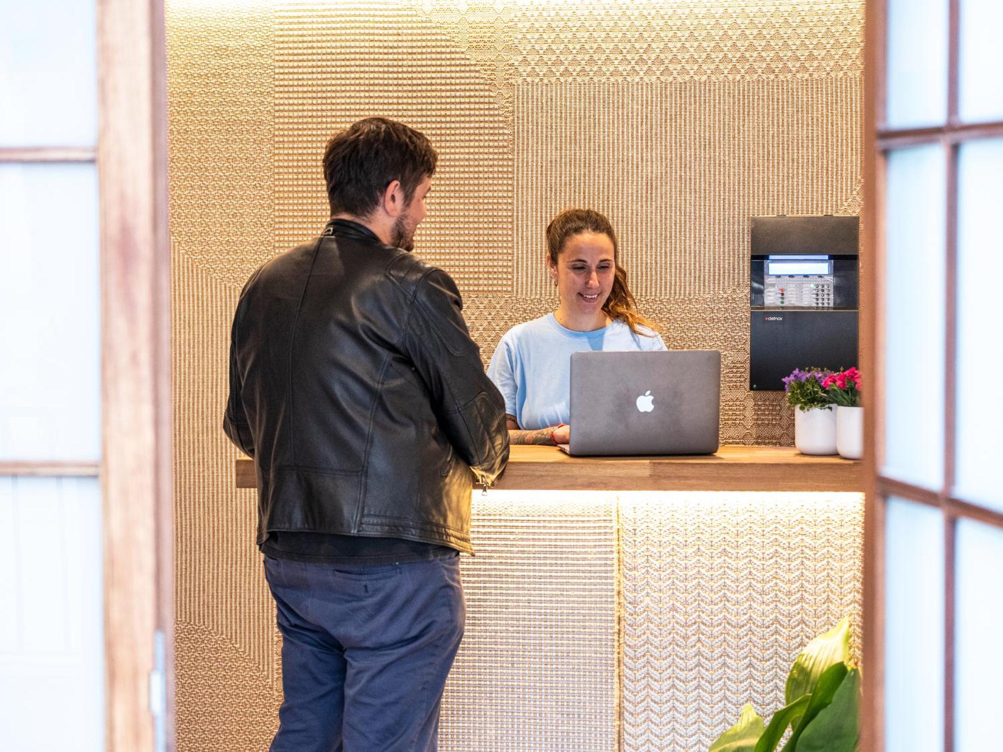 Sweet Lloret Suites โยเรตเดมาร์ ภายนอก รูปภาพ